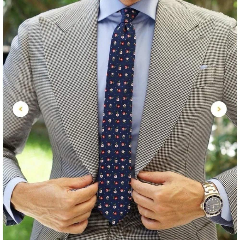 The Unbranded Brand royal blue